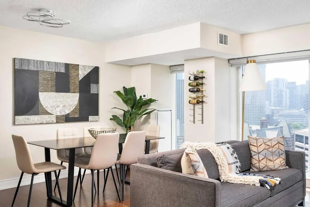Centrally Located 2 Bd 2 Bth With Parking Toronto Canada