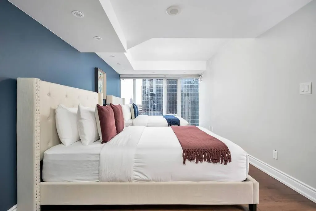 Centrally Located 2 Bd 2 Bth With Parking Toronto Apartment